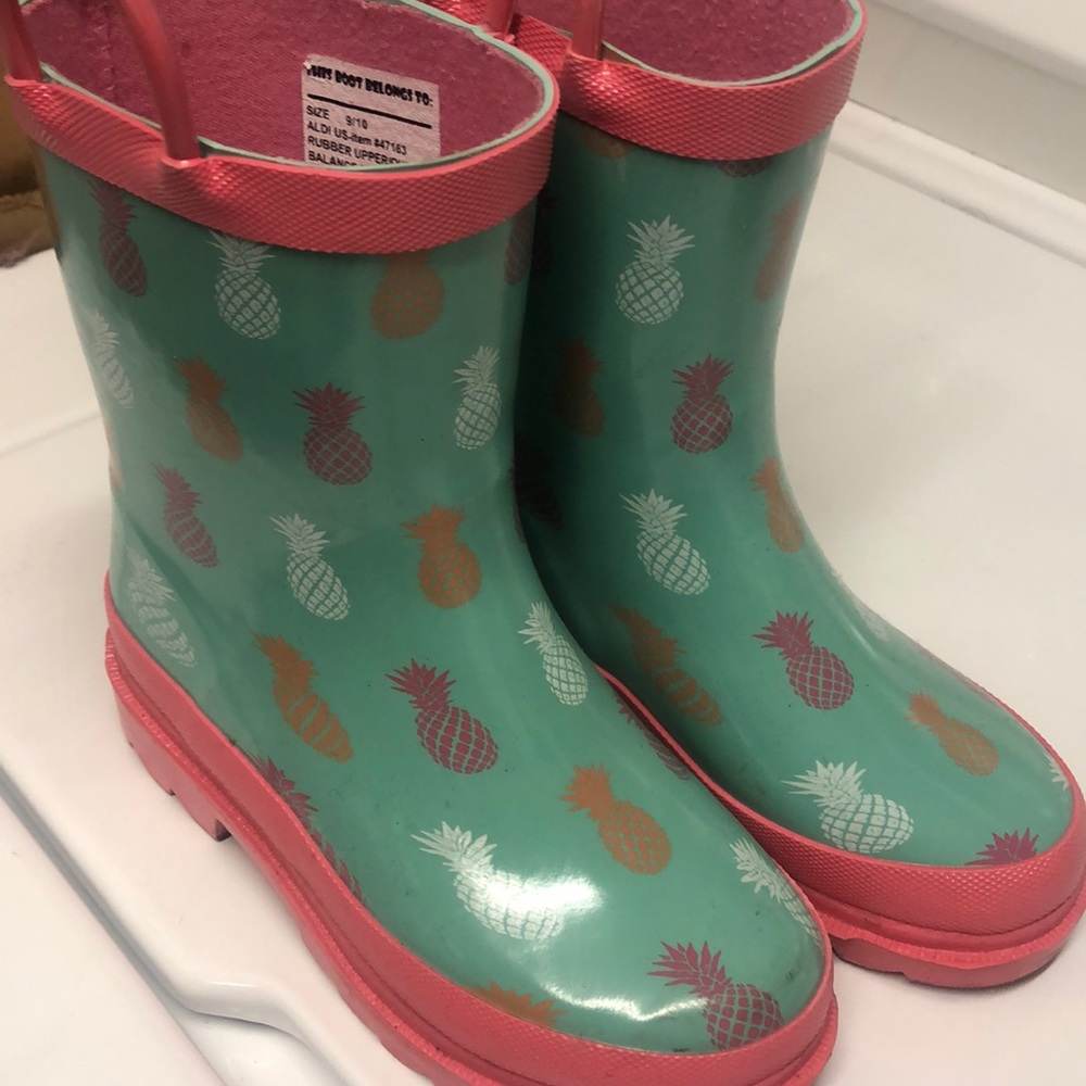 Girls rain boots